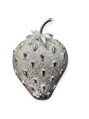 Strawberry Pin Brooch Sarah Coventry Silver Tone Vintage Estate Jewelry